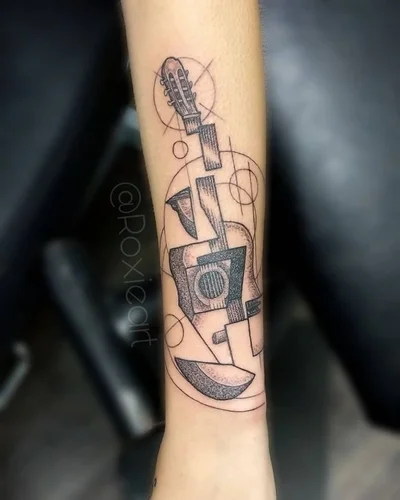 Roxie tattoo 019