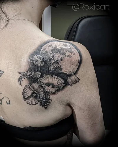 Roxie tattoo 030