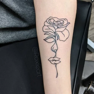 Roxie tattoo 036
