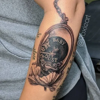 Roxie tattoo 038