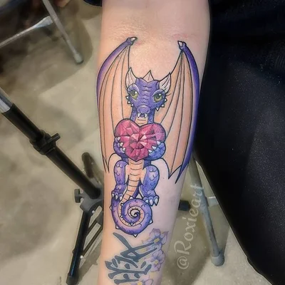 Roxie tattoo 045
