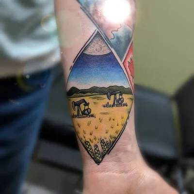 Roxie tattoo 050