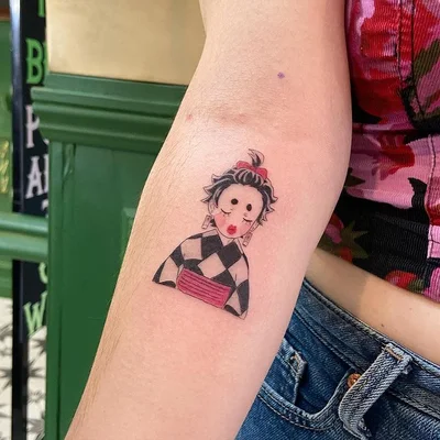 Roxie tattoo 019