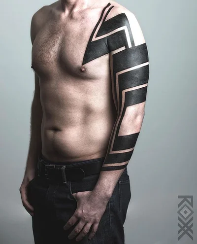 Roxx tattoo 007