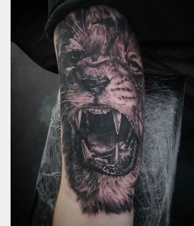 Royal Pain Tattoostudio Essen tattoo 033