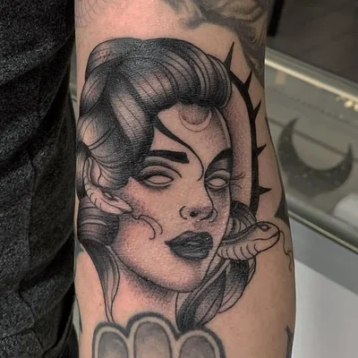 Royal Flesh Tattoo tattoo 026