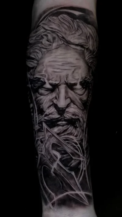 Mia M tattoo 014