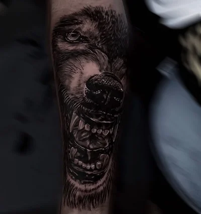 Mia M tattoo 016