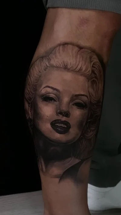 Mia M tattoo 026
