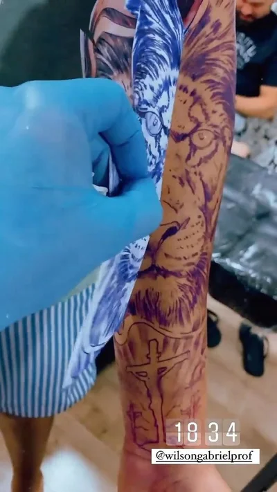 Raphael Rezend tattoo 030