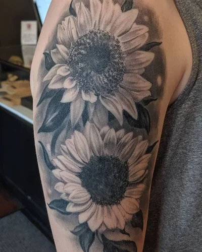 Renaissance Studios tattoo 014