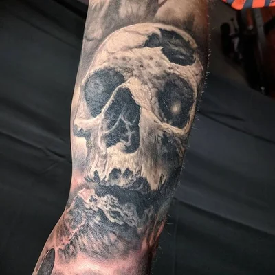 Renaissance Studios tattoo 015