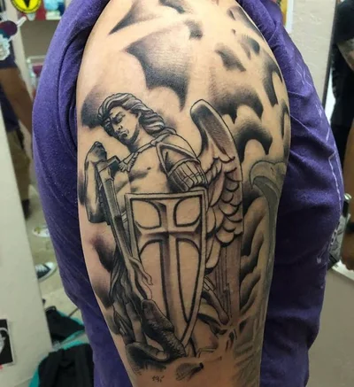 Brian Everett & Fine Line Crew tattoo 034