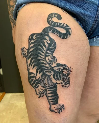 Brian Everett & Fine Line Crew tattoo 035