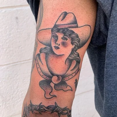 Brian Everett & Fine Line Crew tattoo 038