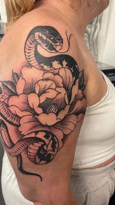Ruby Herrera tattoo 029
