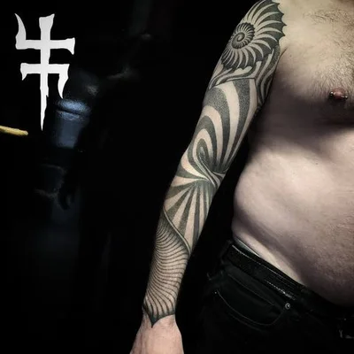 Rurik Seven tattoo 012