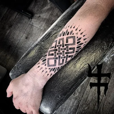 Rurik Seven tattoo 017