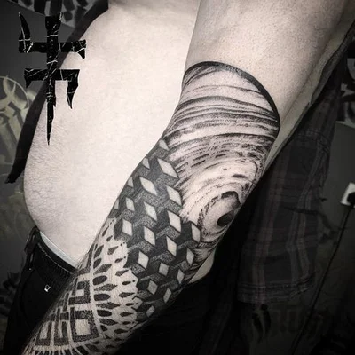 Rurik Seven tattoo 032
