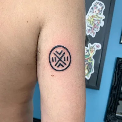 Rusty Roger tattoo 014