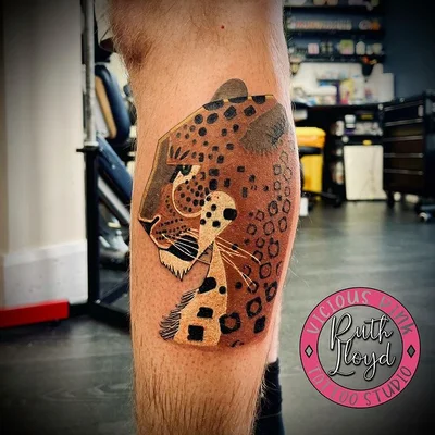 Ruth Lloyd tattoo 014