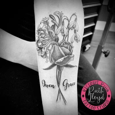 Ruth Lloyd tattoo 028