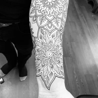 Ruth Lloyd tattoo 034