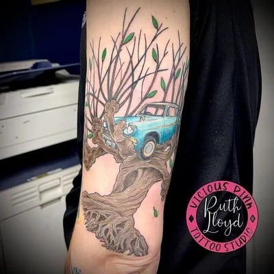 Ruth Lloyd tattoo 046