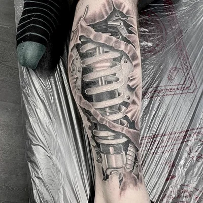 Ruth Lloyd tattoo 049