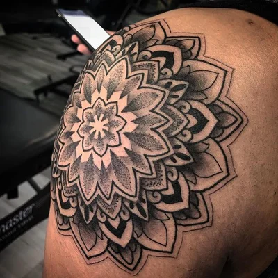 Ryan Spencer tattoo 018