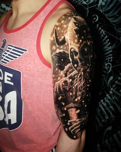 Ryan Evans tattoo 018
