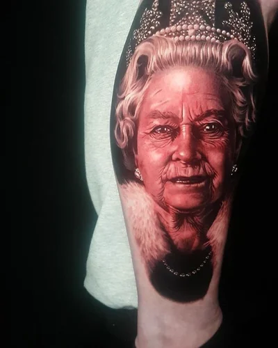 Ryan Evans tattoo 031