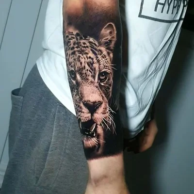 Ryan Evans tattoo 040
