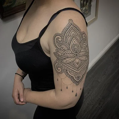 Ryan Alexander tattoo 020