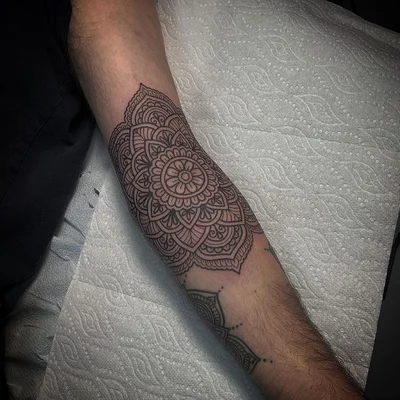 Ryan Alexander tattoo 029