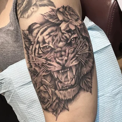 Ryan tattoo 020