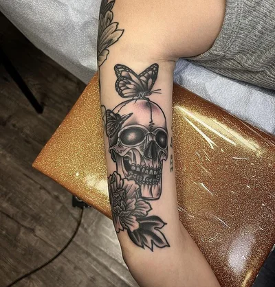 Ryan Gray tattoo 012