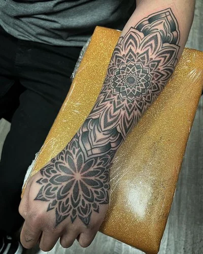 Ryan Gray tattoo 031