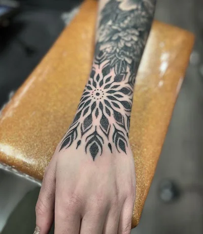 Ryan Gray tattoo 049