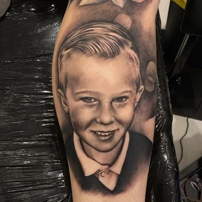 Ryan March tattoo 007