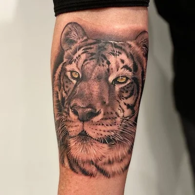 Ryan March tattoo 021