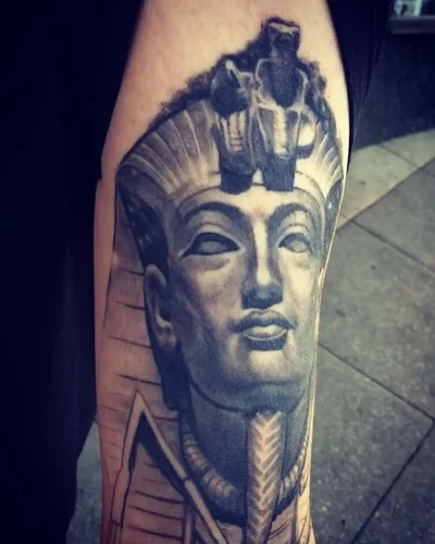 Ryan Needles tattoo 010