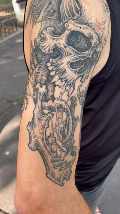 Ryan Roi tattoo 042