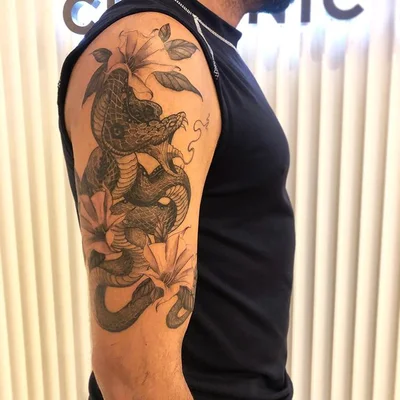 Ryan Thomas tattoo 022