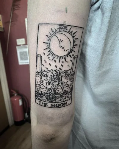 Sophie Alvis tattoo 007