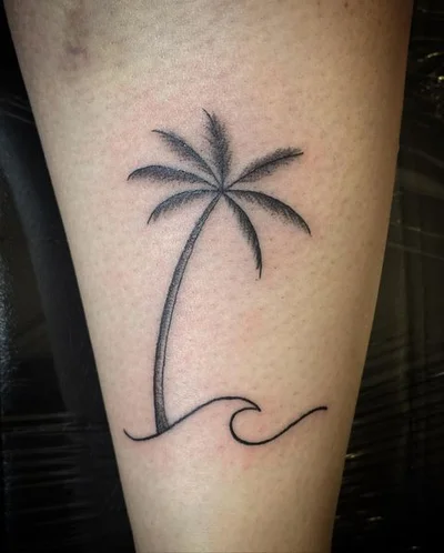 Sophie Alvis tattoo 013