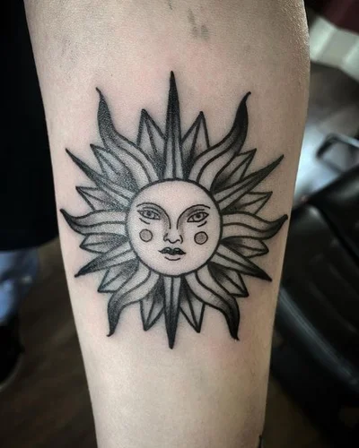 Sophie Alvis tattoo 033