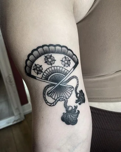 Sophie Alvis tattoo 036