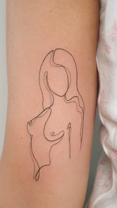Bruna Sabadin tattoo 012