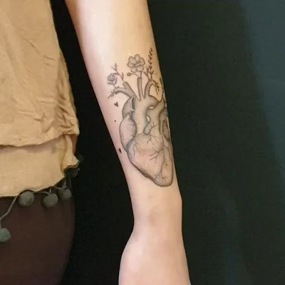 Bruna Sabadin tattoo 024